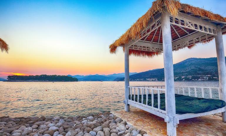 Your Hotel Title Here